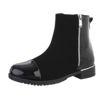 Flat ankle boots for women in black