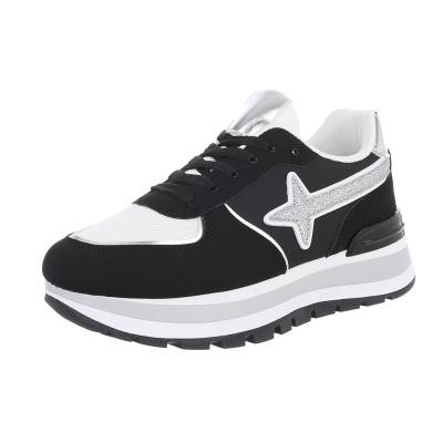 Low-top sneakers for women in black and white