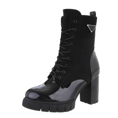 Lace-up ankle boots for women in black